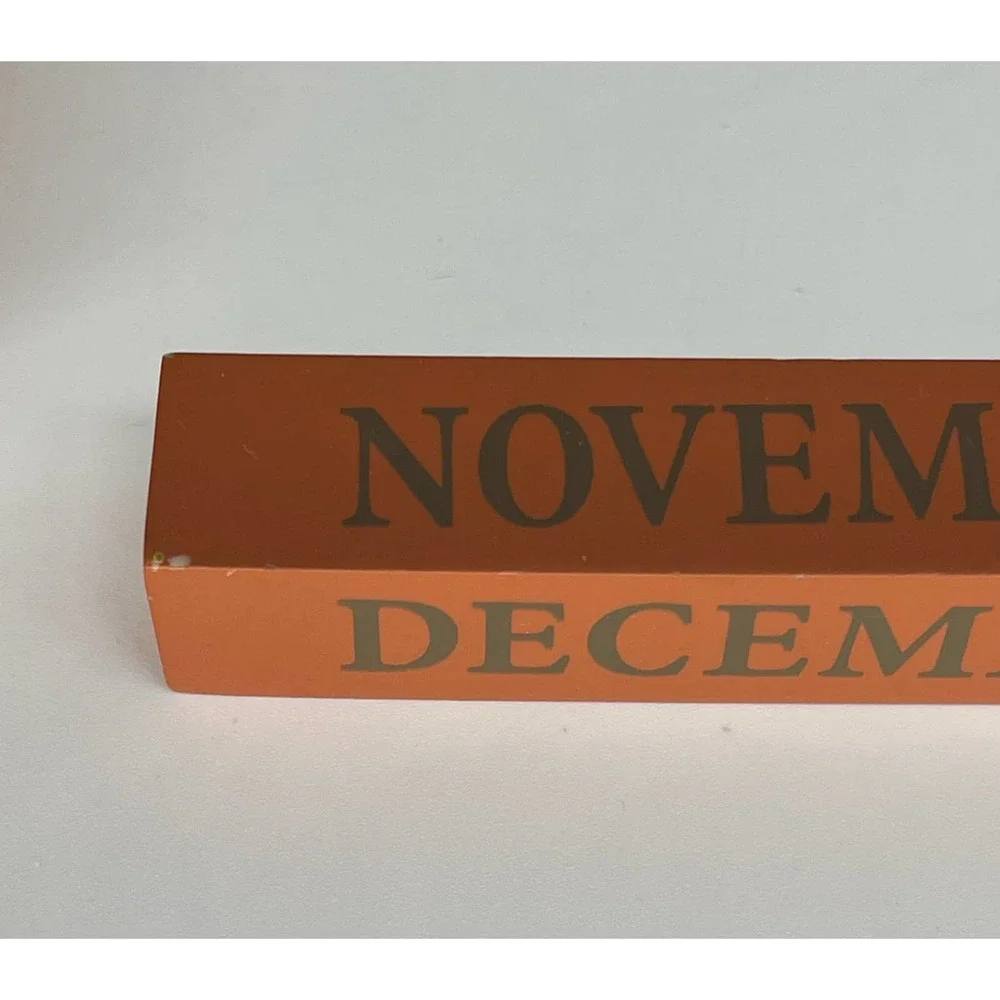 Hallmark Desk Perpetual Calendar Golf Club NWOT